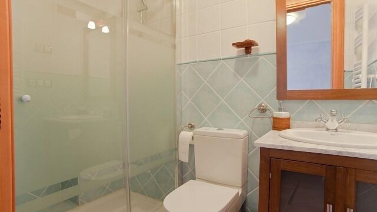 Photo of Bathroom in Farreres-Suanya-Comtals-Sta.Caterina-L'oller-La Guia