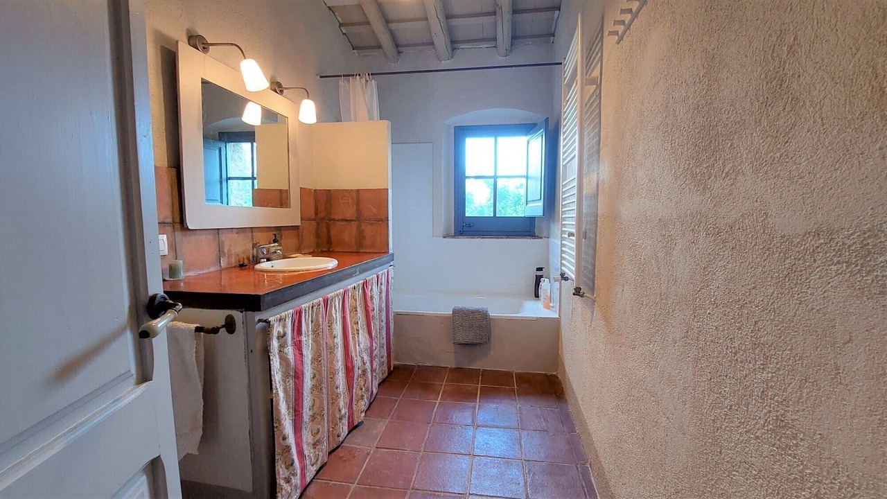 Photo of Bathroom in Camallera