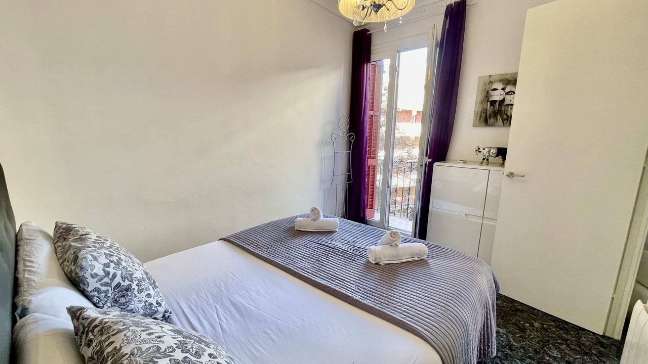 Photo of Bedroom in El Poble-sec
