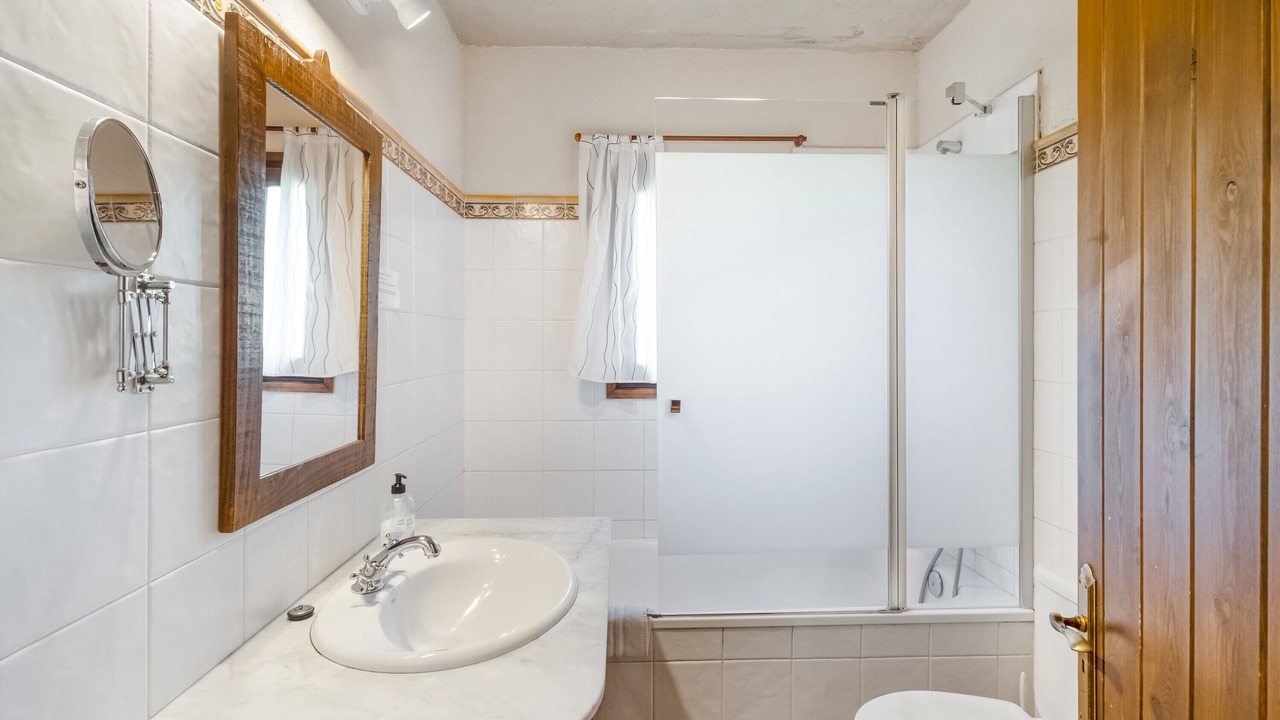 Photo of Bathroom in Sant Boi de Llucanes