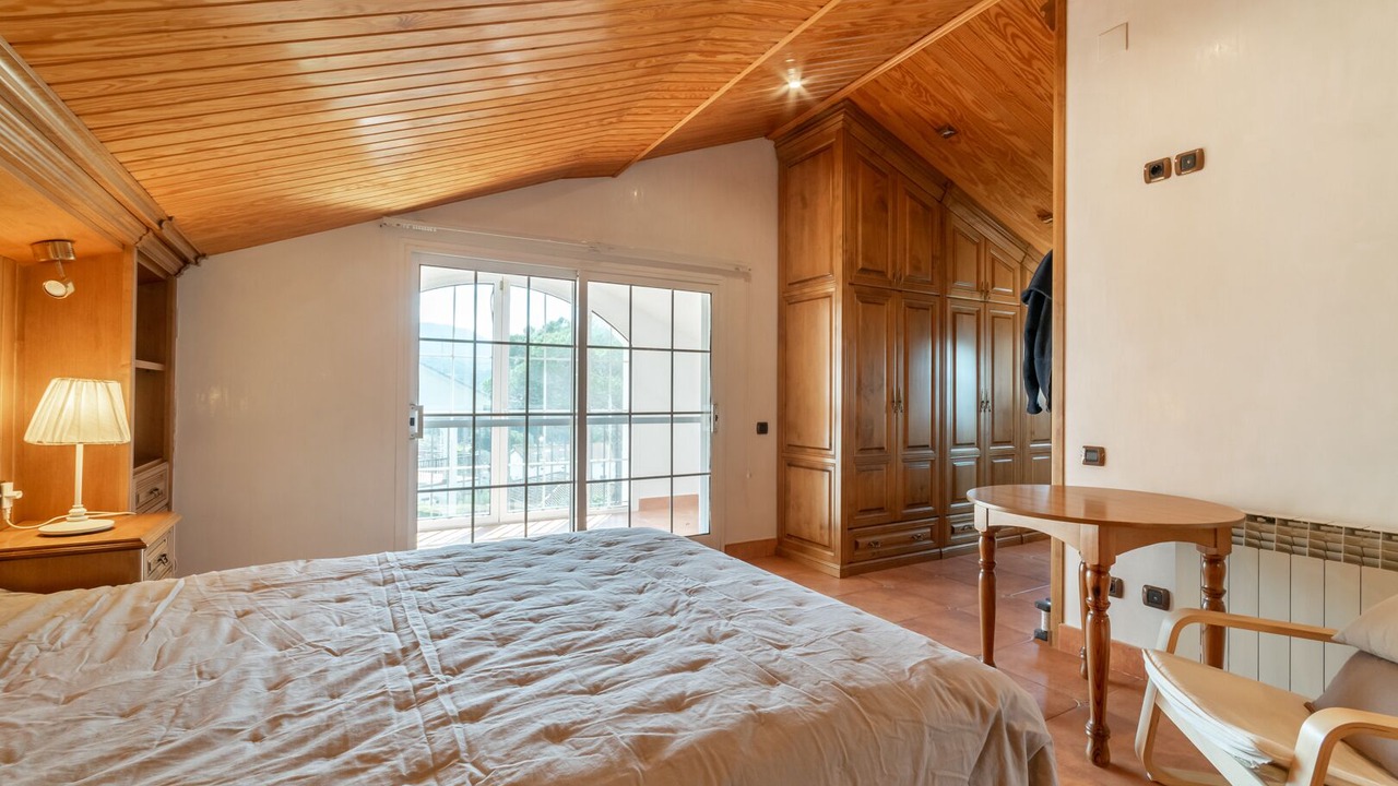 Photo of Bedroom in Vallromanes