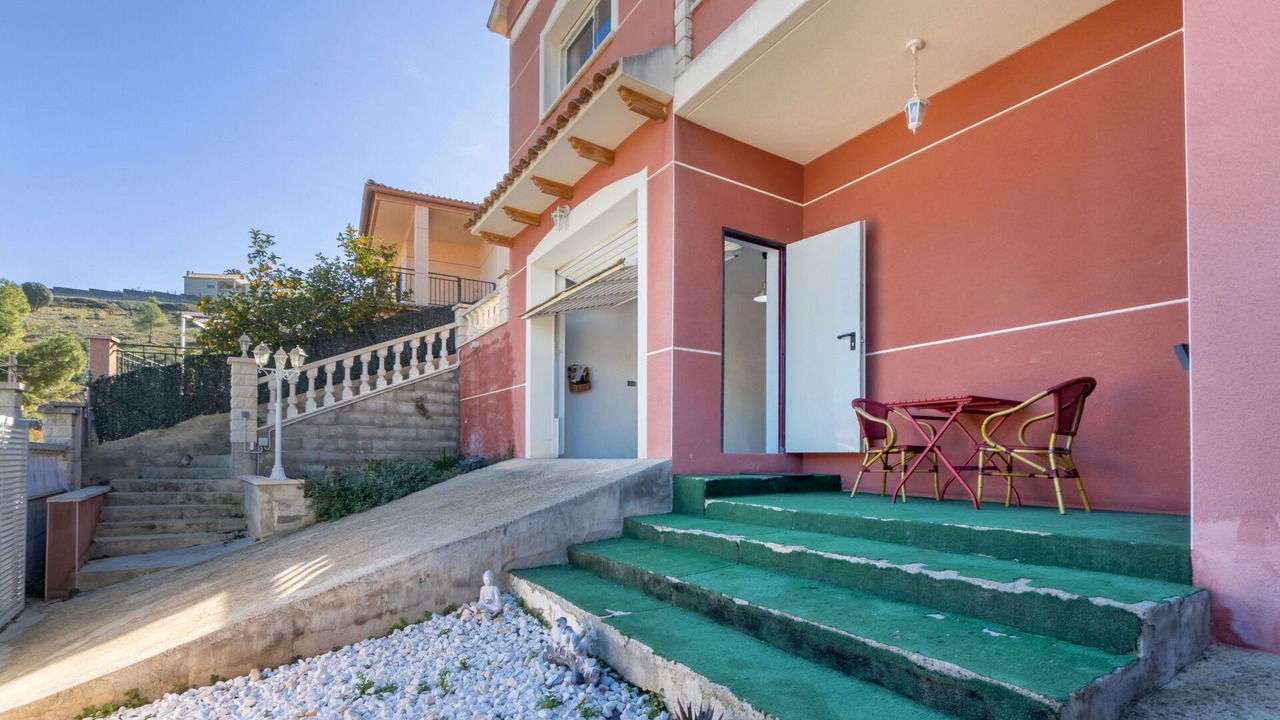 Photo of Patio Balcony in Castellet i la Gornal