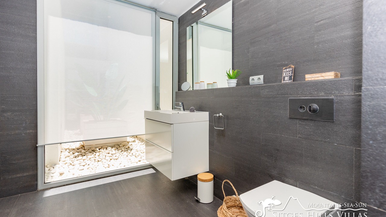 Photo of Bathroom in Canyelles