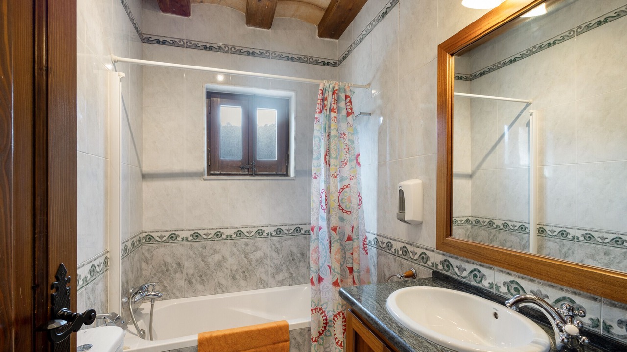 Photo of Bathroom in Mura