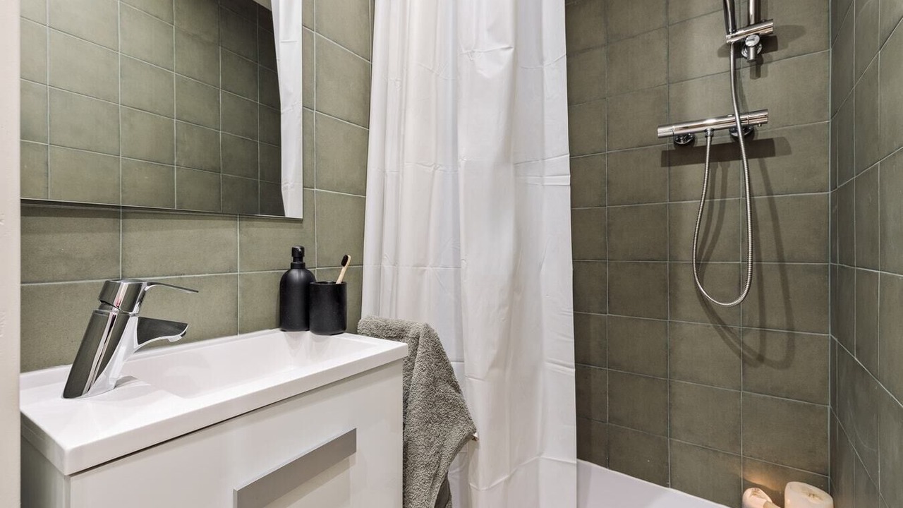 Photo of Bathroom in Poblenou