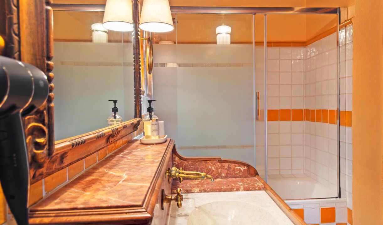 Photo of Bathroom in Granera