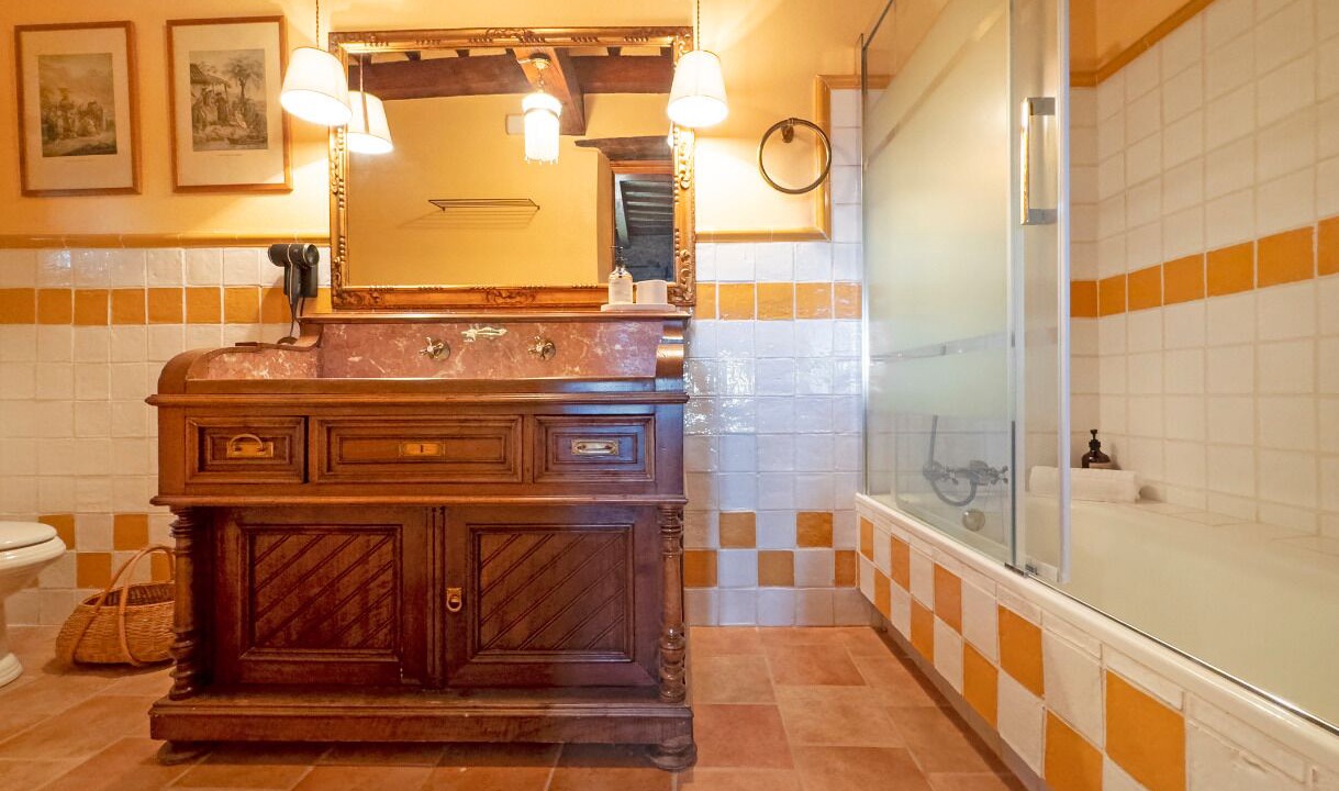 Photo of Bathroom in Granera