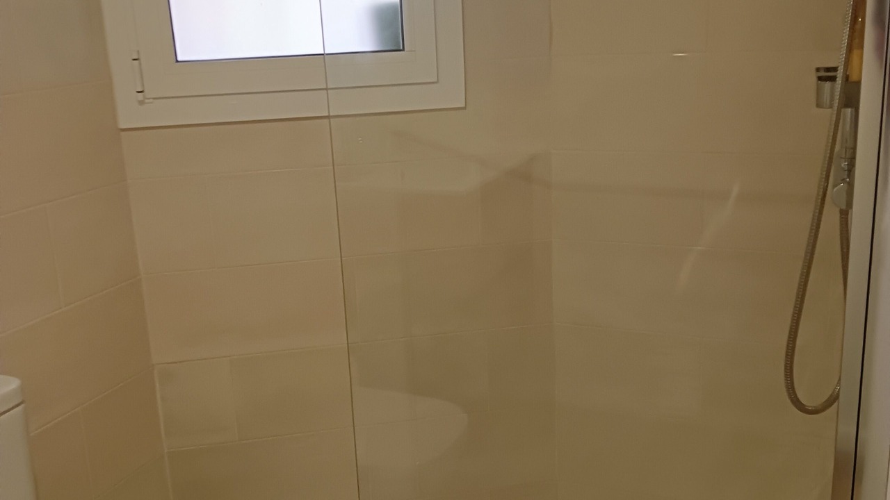 Photo of Bathroom in Sants