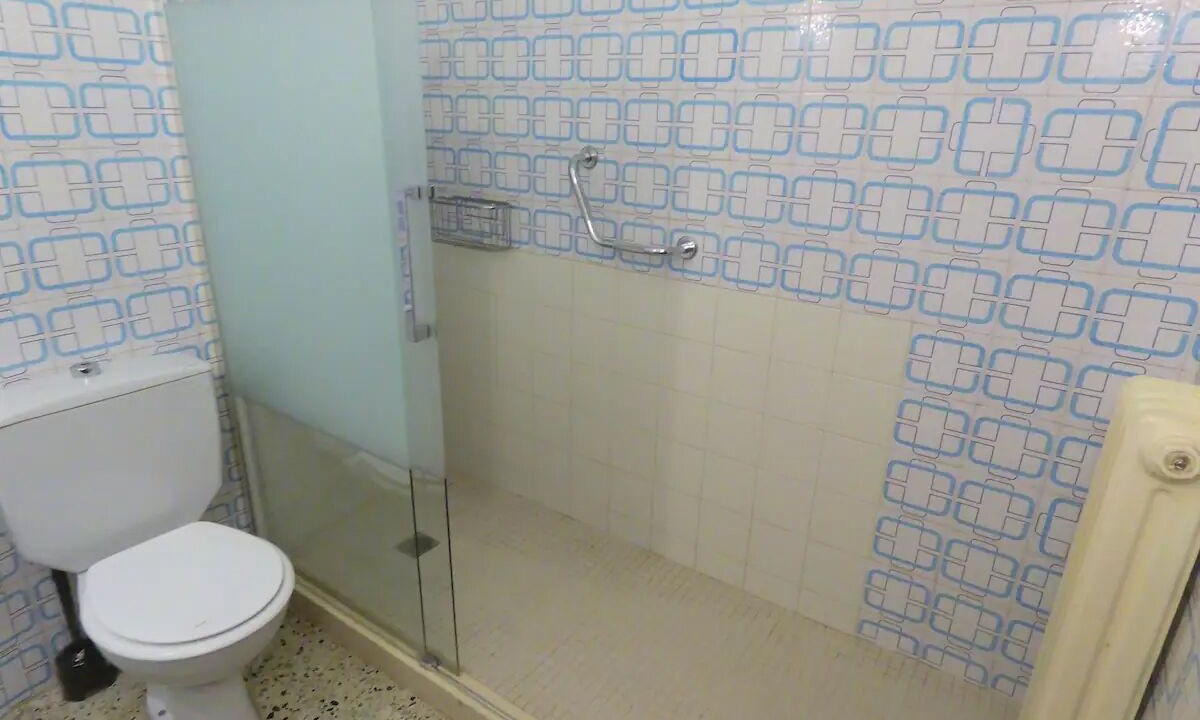 Photo of Bathroom in Vic