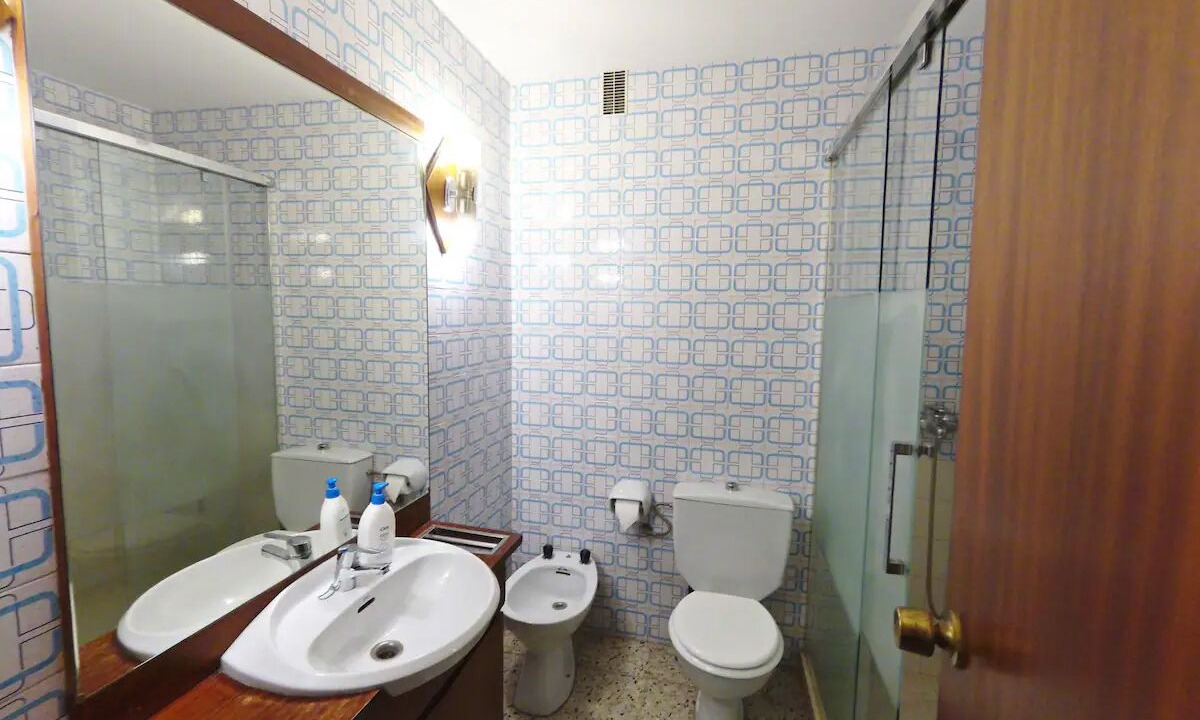 Photo of Bathroom in Vic