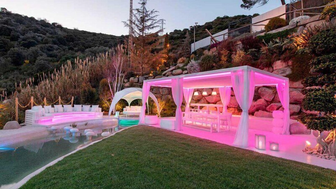 Photo of Outdoor in Mas Ram