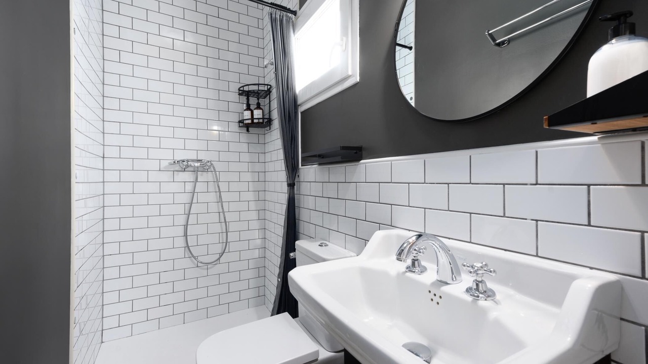 Photo of Bathroom in Sants