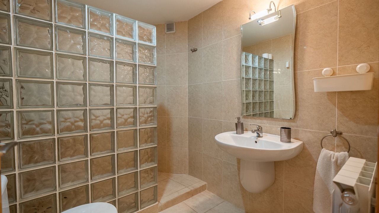 Photo of Bathroom in Trago