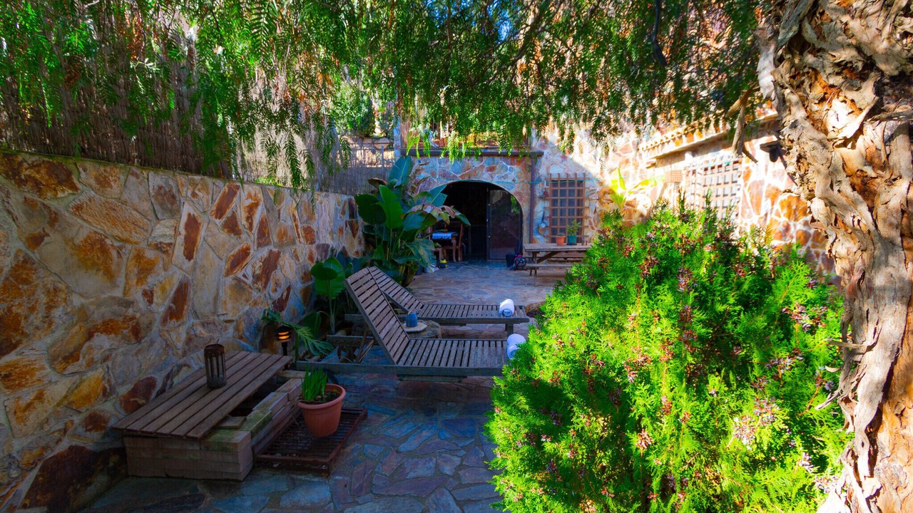 Photo of Patio Balcony in Argentona