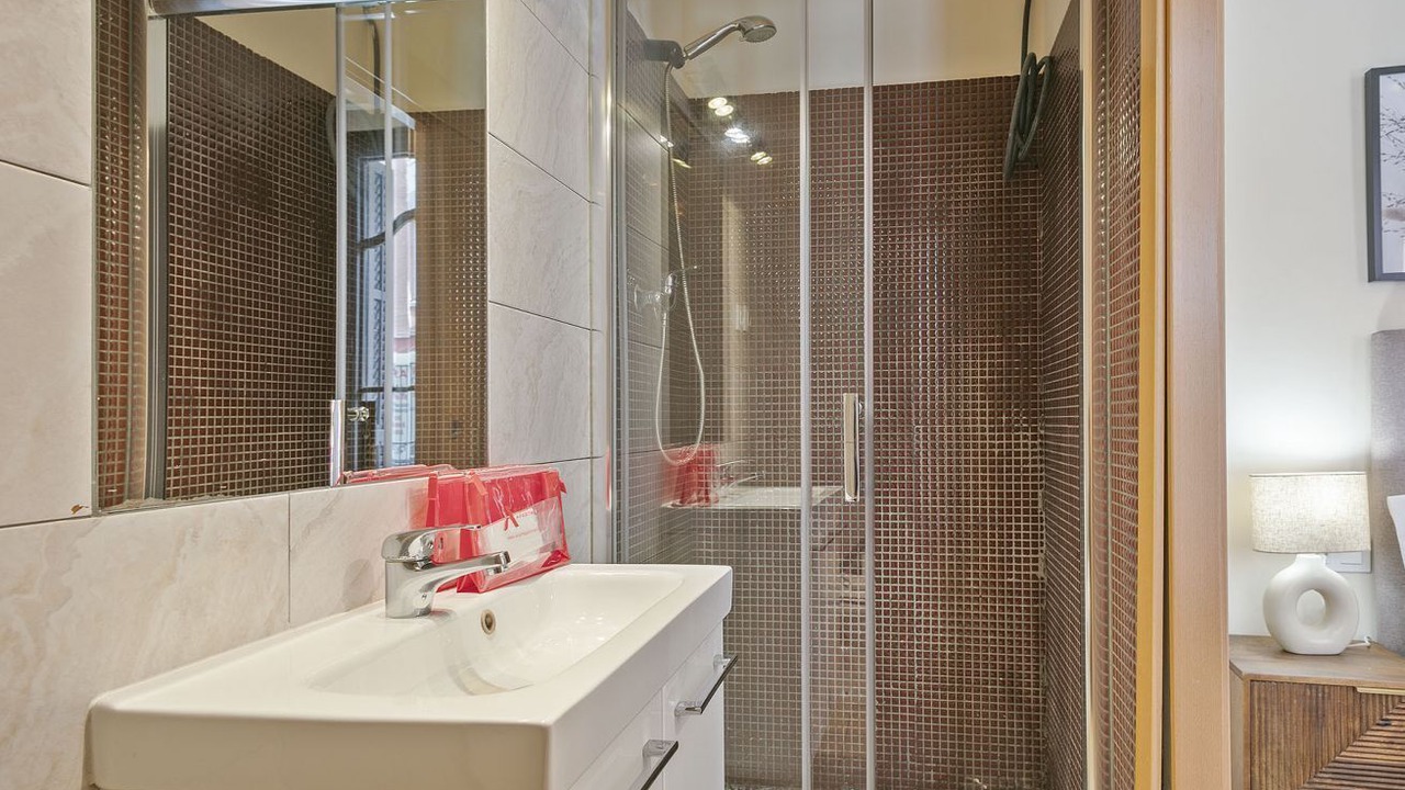 Photo of Bathroom in Sants