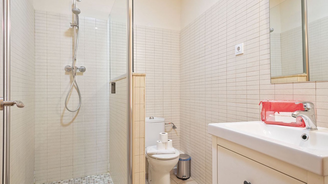 Photo of Bathroom in Sants