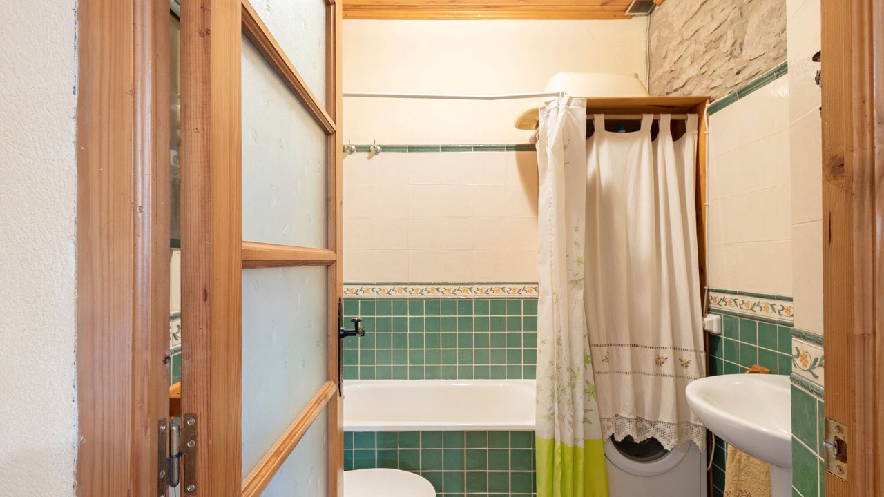 Photo of Bathroom in Balsareny