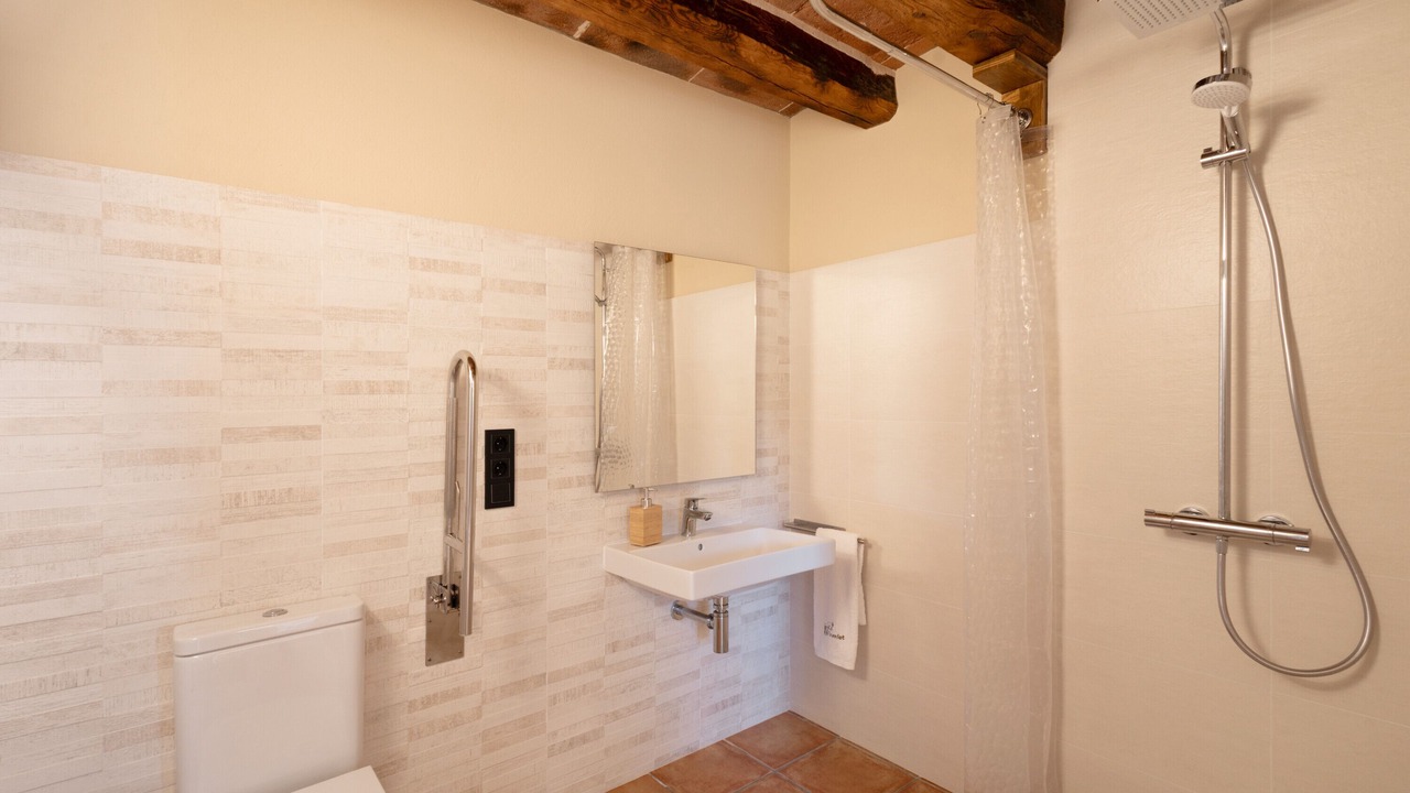 Photo of Bathroom in Casserres