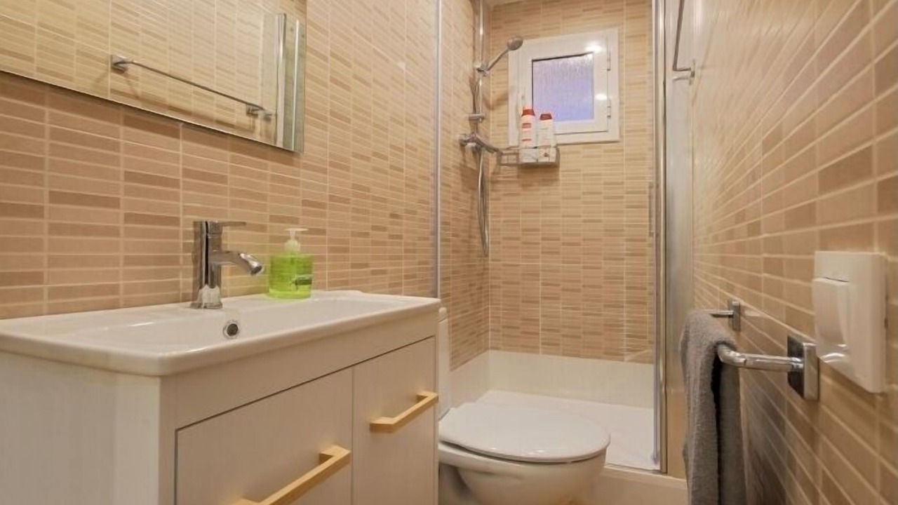 Photo of Bathroom in Collblanc y La Torrassa