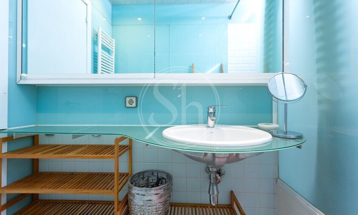 Photo of Bathroom in Poblenou