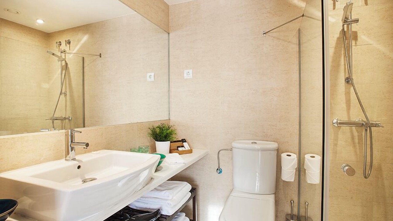 Photo of Bathroom in Poblenou