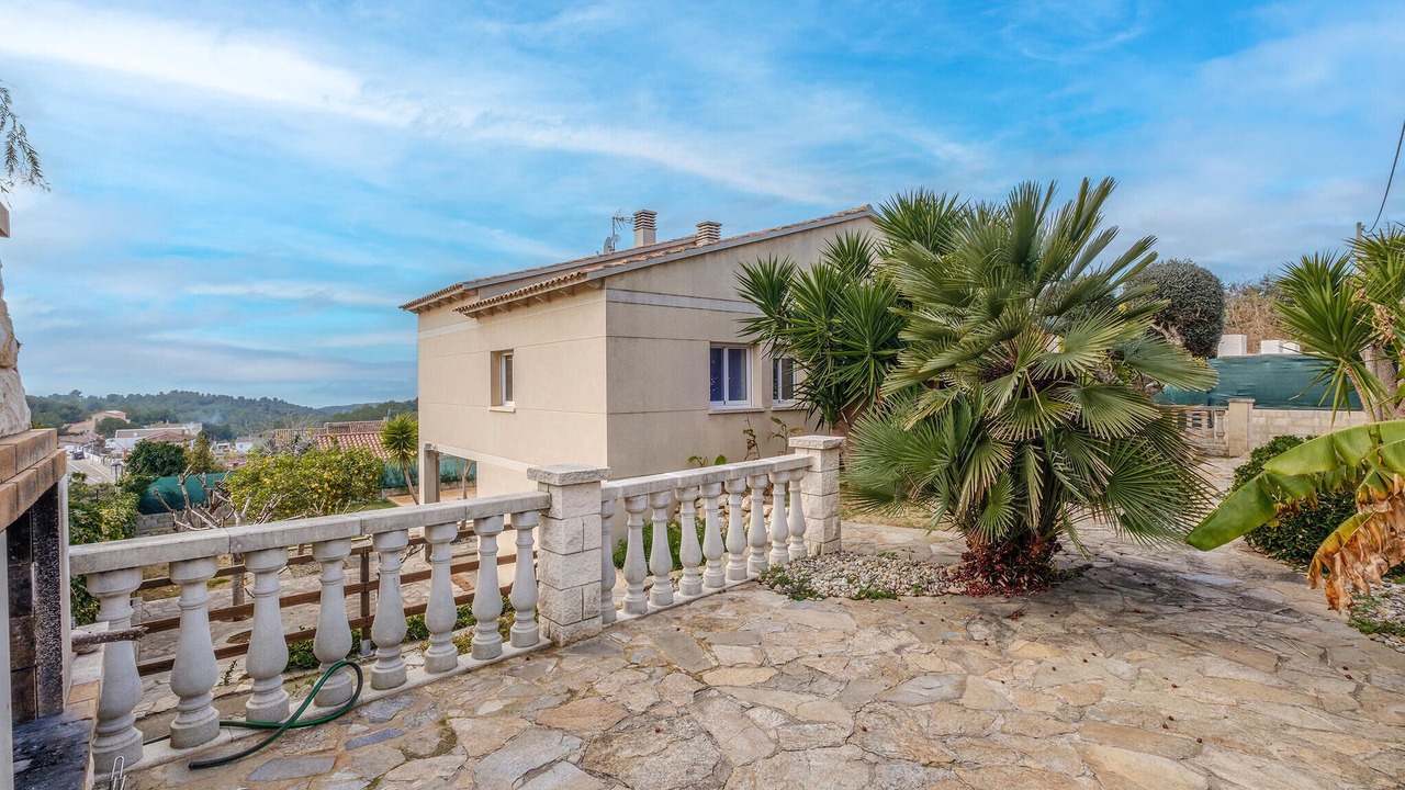 Photo of Others in Valldemar