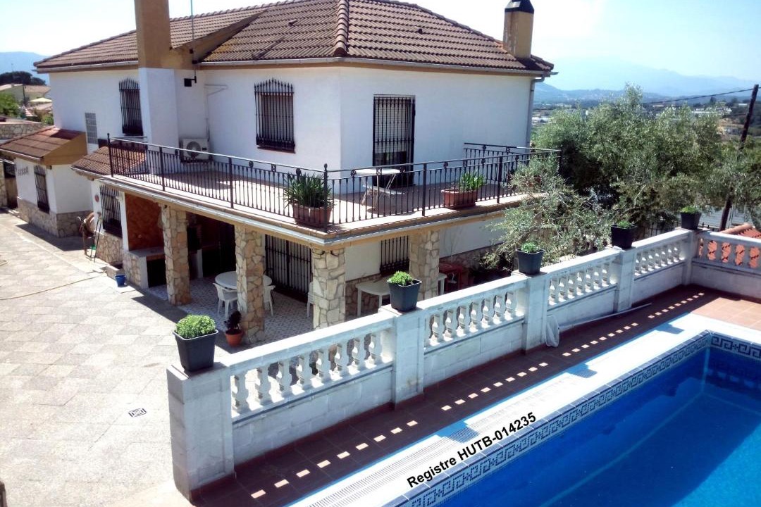 Photo of Others in El Mas Mora