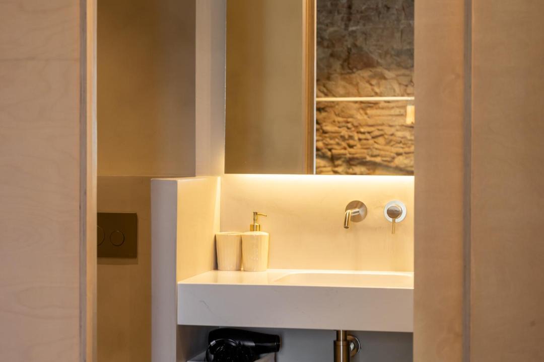 Photo of Bathroom in El Born
