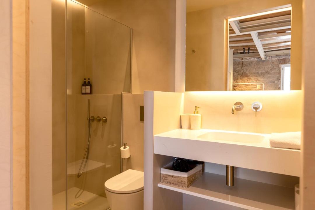 Photo of Bathroom in El Born
