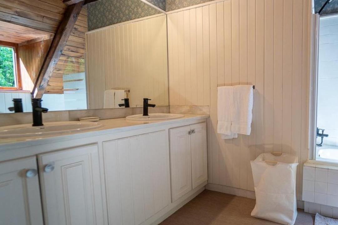 Photo of Bathroom in Artes