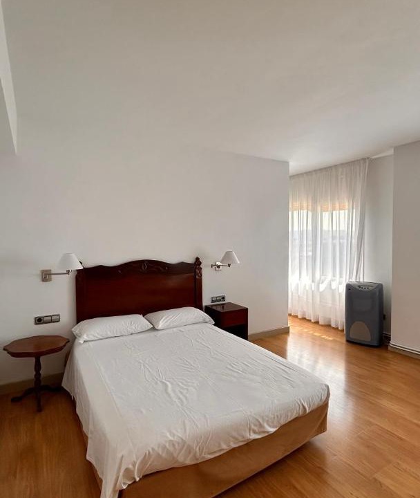 Photo of Bedroom in Tona