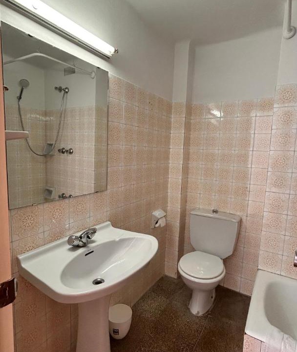 Photo of Bathroom in Tona