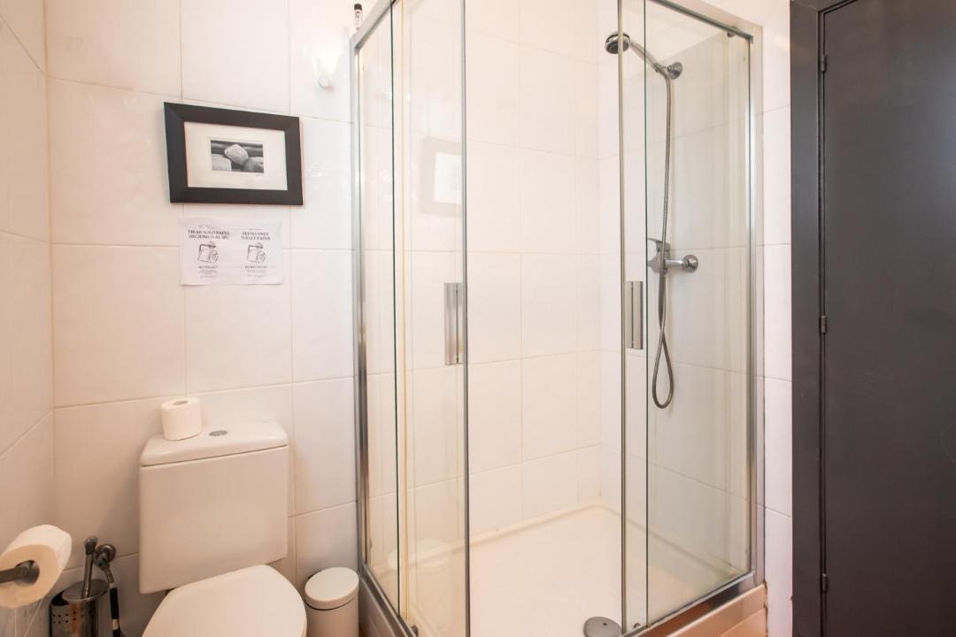 Photo of Bathroom in El Camp de l'Arpa del Clot