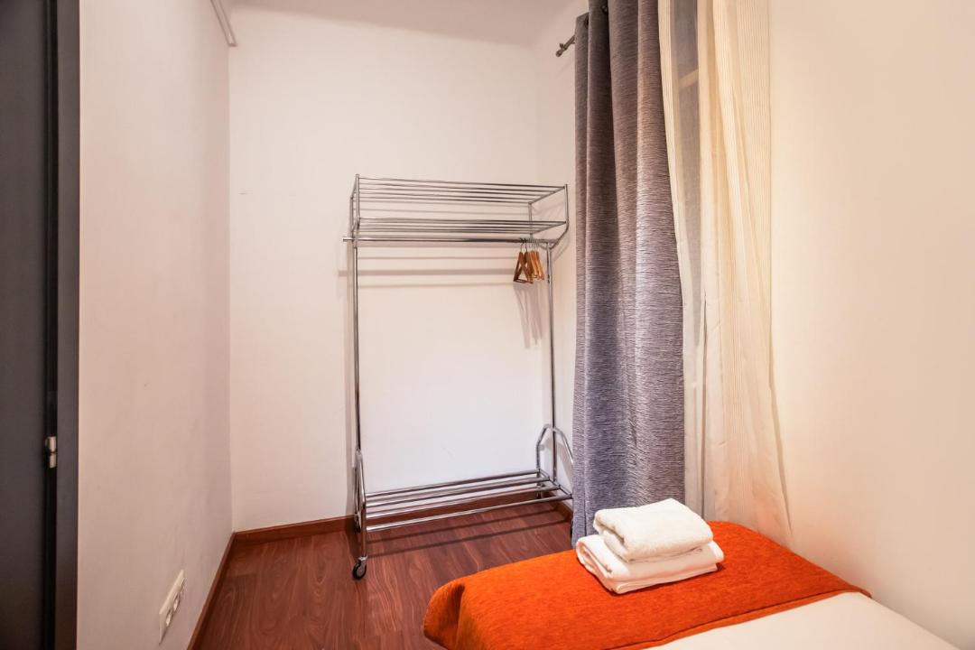 Photo of Bedroom in El Camp de l'Arpa del Clot
