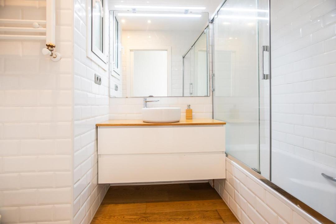 Photo of Bathroom in El Camp de l'Arpa del Clot