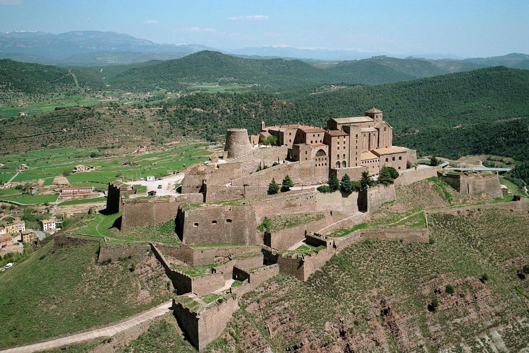 Photo of Buildings in Cardona