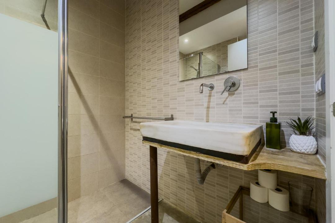 Photo of Bathroom in El Poble-sec