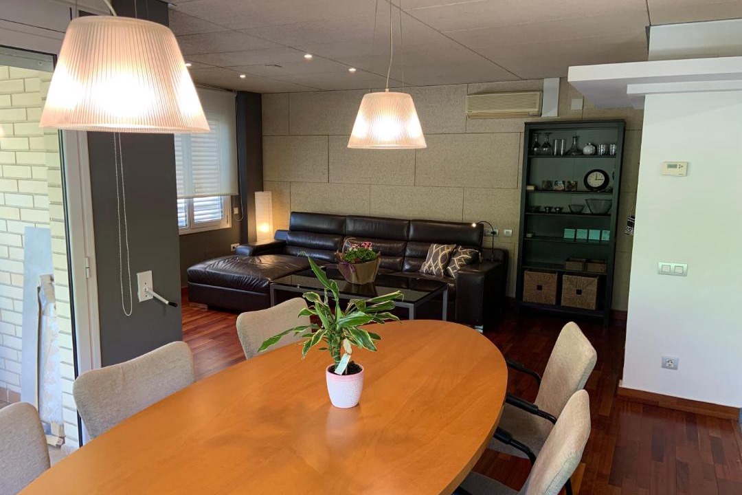 Photo of Livingroom in Vic