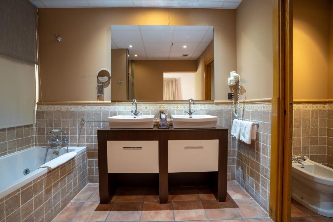 Photo of Bathroom in Vallromanes