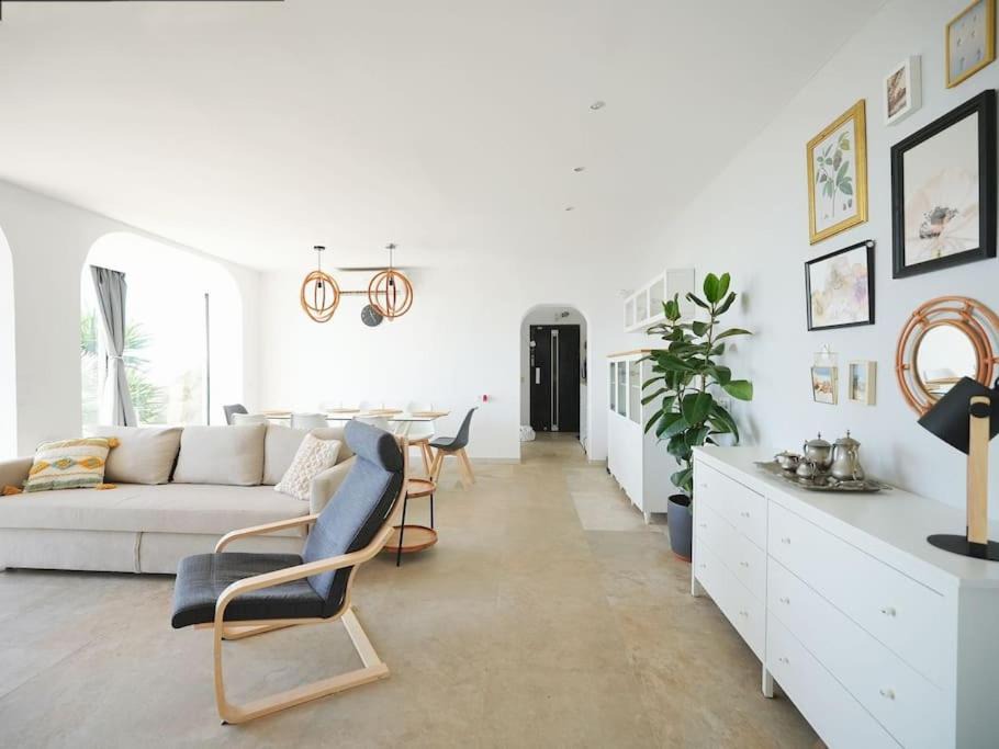 Photo of Livingroom in Mas Ram