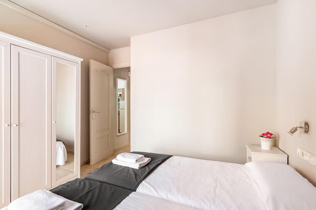 Photo of Bedroom in Hostafrancs