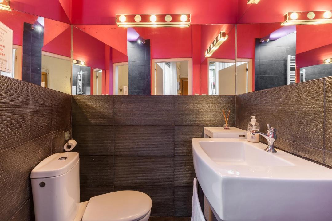 Photo of Bathroom in Poblenou