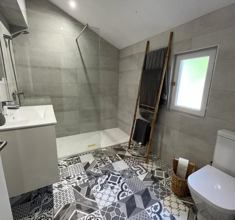 Photo of Bathroom in Queixas