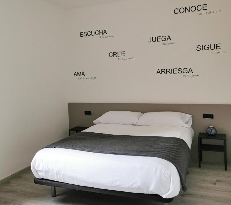 Photo of Bedroom in Cercs