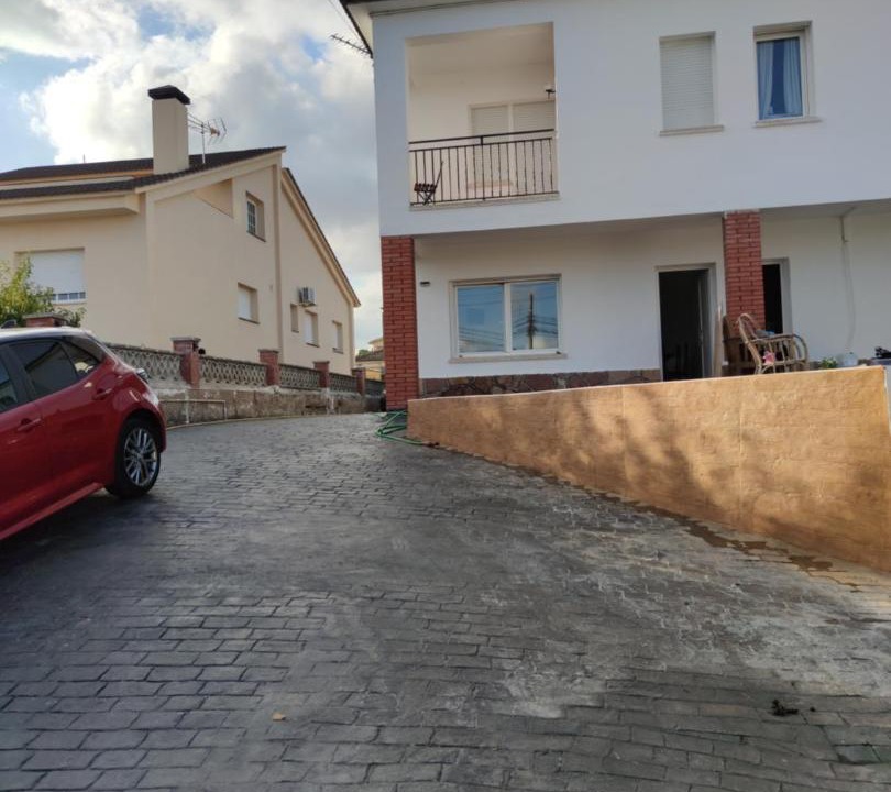 Photo of Buildings in Llica d'Amunt