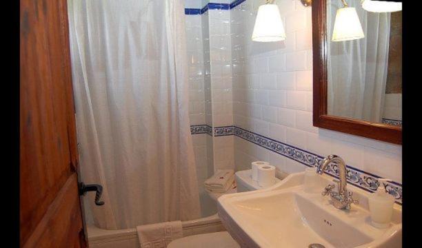 Photo of Bathroom in Casserres