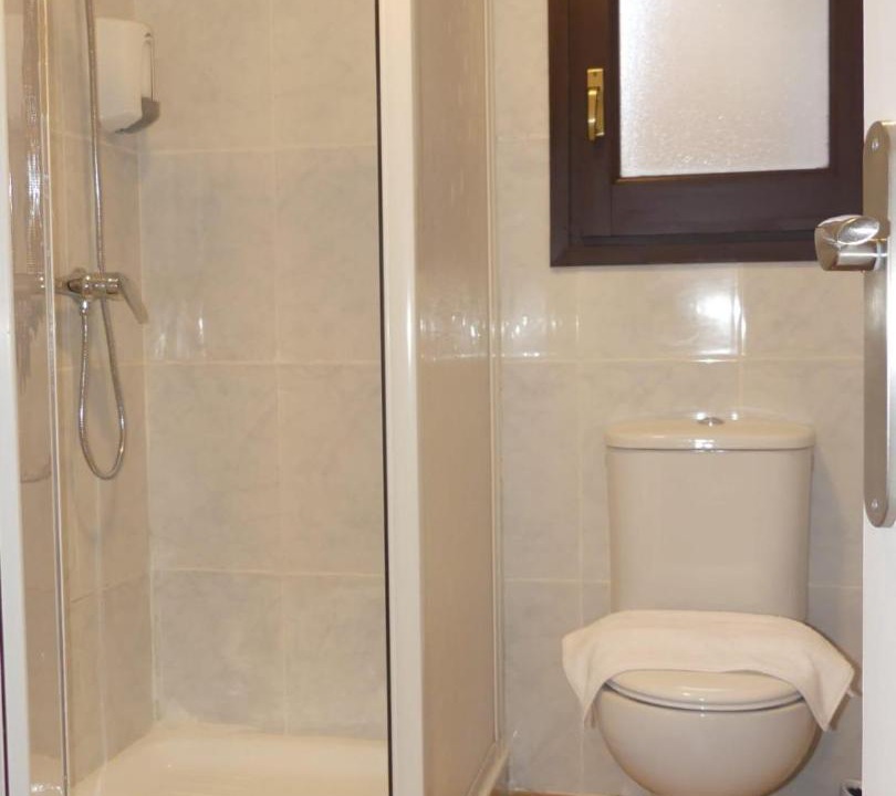 Photo of Bathroom in Vic