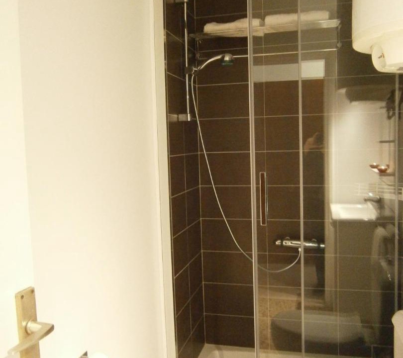Photo of Bathroom in Sants