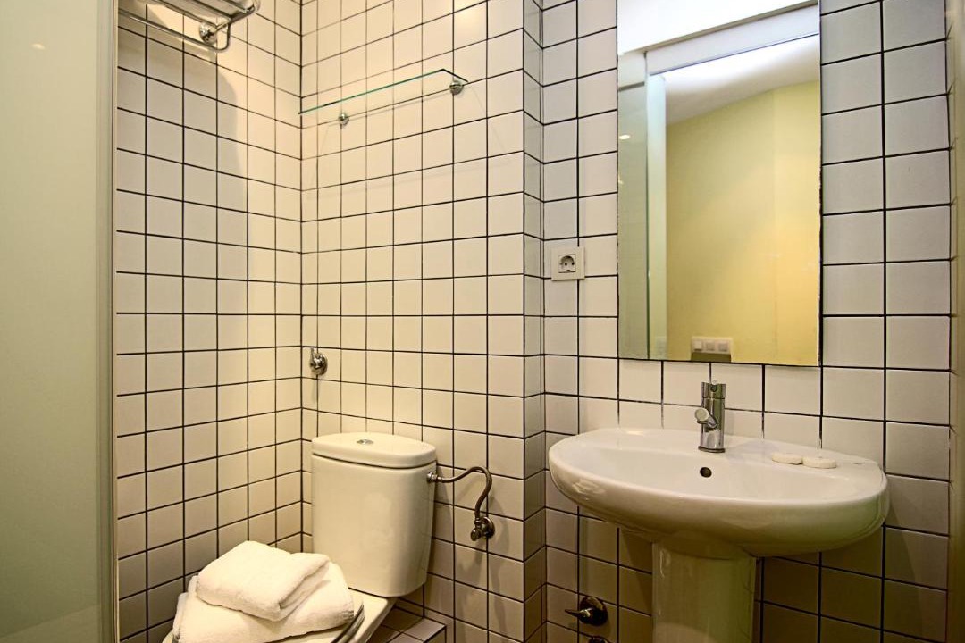 Photo of Bathroom in El Born