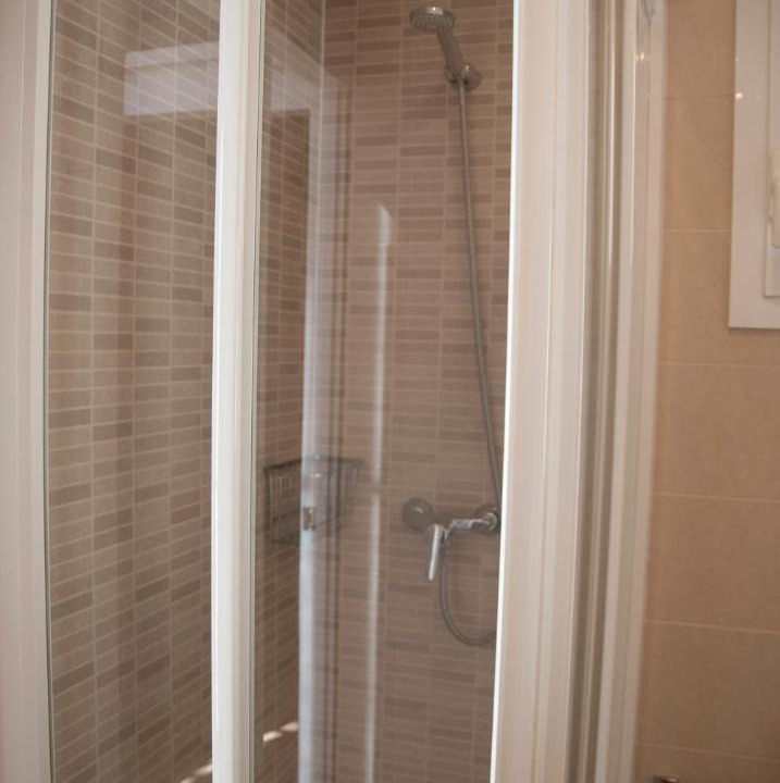 Photo of Bathroom in Sants